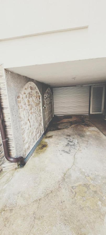 Ema Apartment ซาราเยโว ภายนอก รูปภาพ
