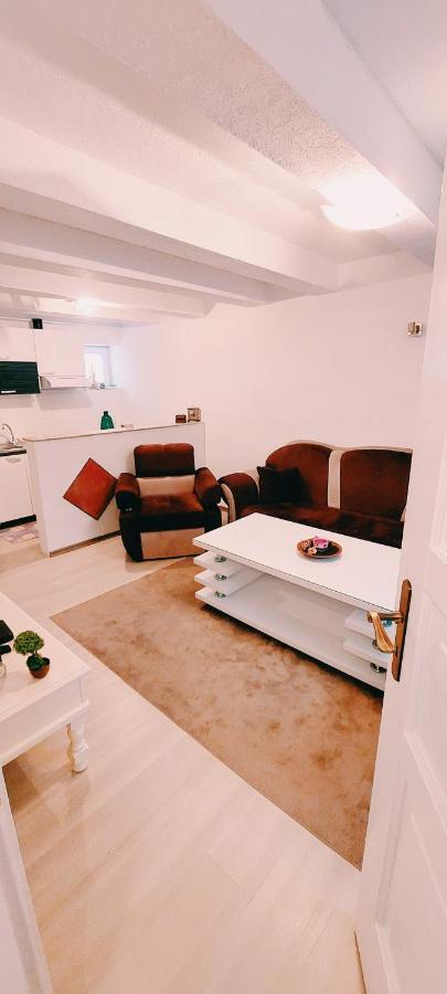 Ema Apartment ซาราเยโว ภายนอก รูปภาพ